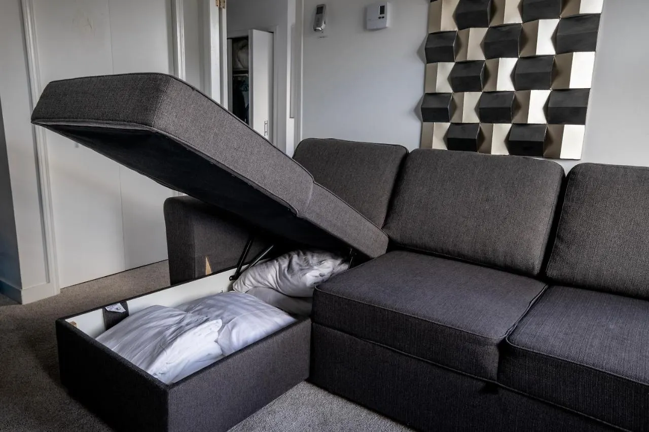 The Modern Whistler Apartment - Ski-In Ski-Out 0*,  Canada
