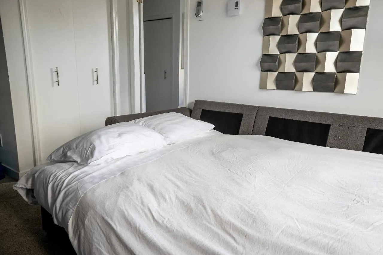 The Modern Whistler Apartment - Ski-In Ski-Out
